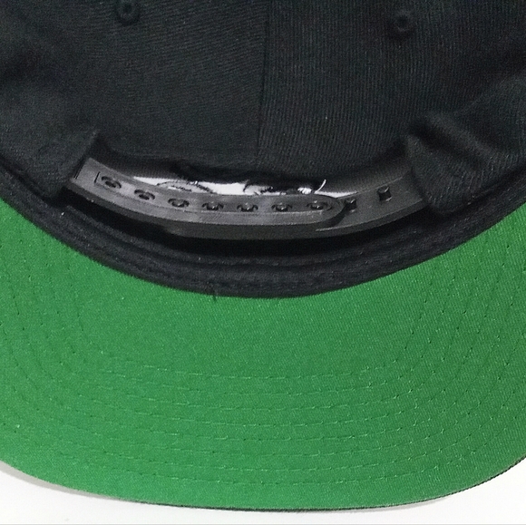 Om Aum Ohm Yoga Namaste Symbol 3D Embroidered Snapback Hat Black On Black - Picture 6 of 7